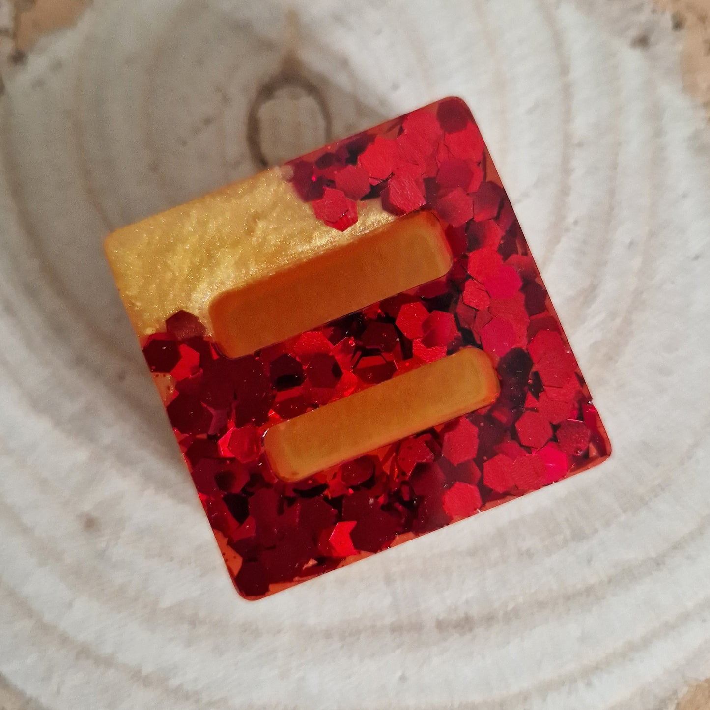 Resin Ring Holder - Red Gold