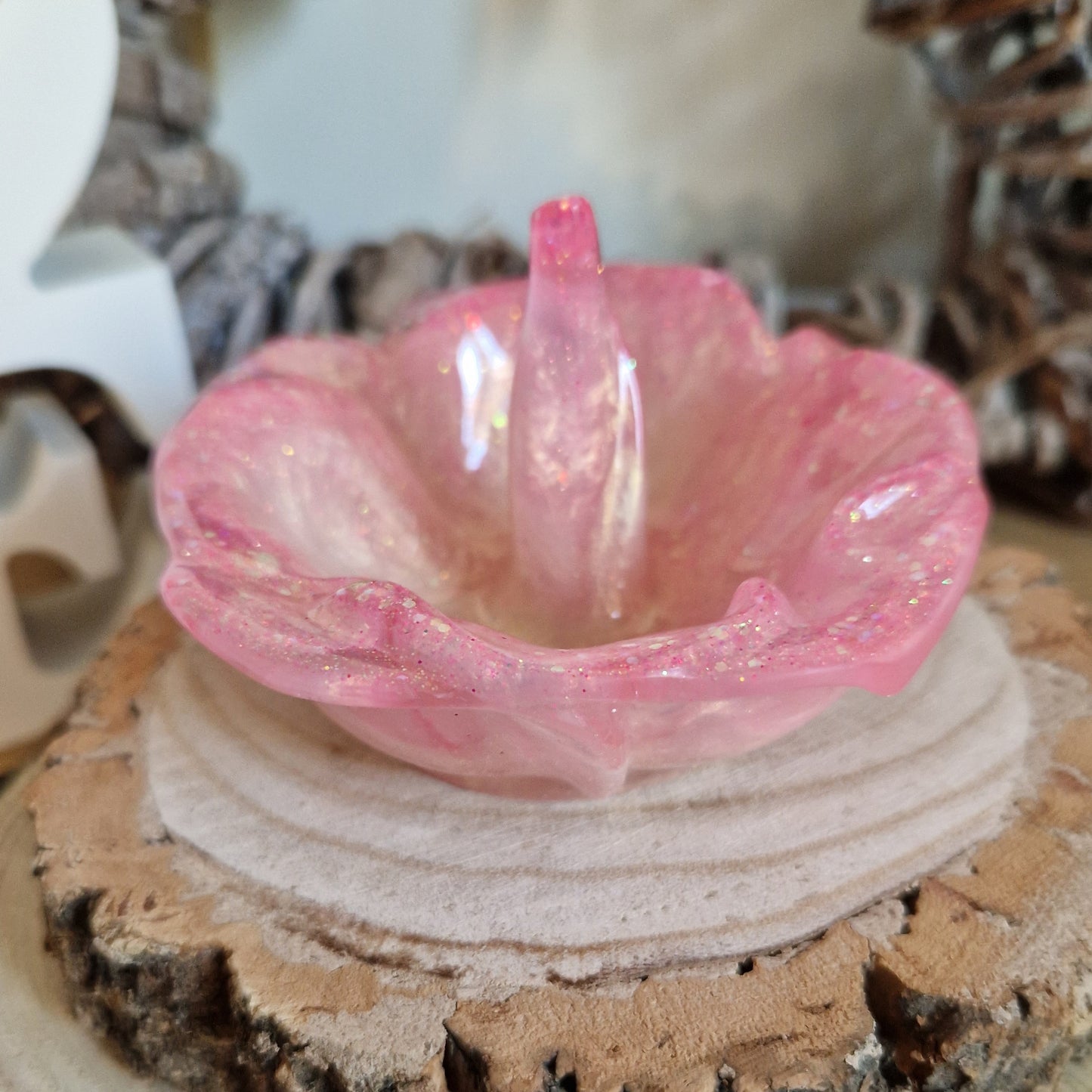 Resin Rose Ring Holder - Vanilla Pink