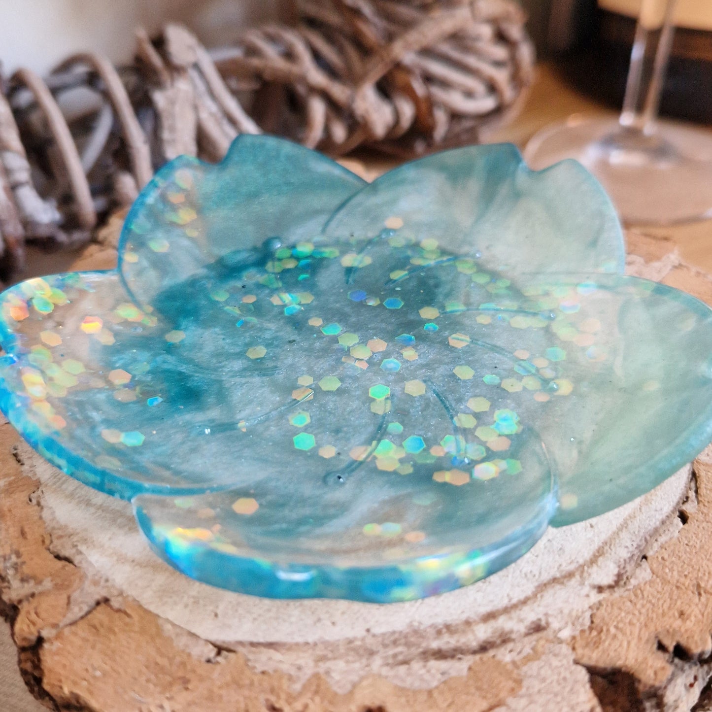 Resin Flower Trinket Dish - Mint Sparkle