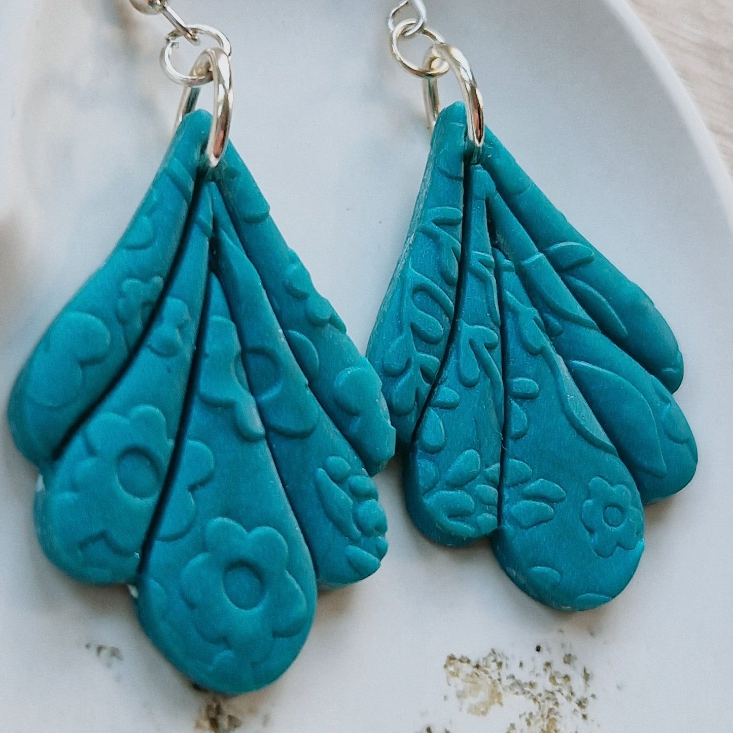 Clay Droplet Earrings - Lara in Peacock Pearl