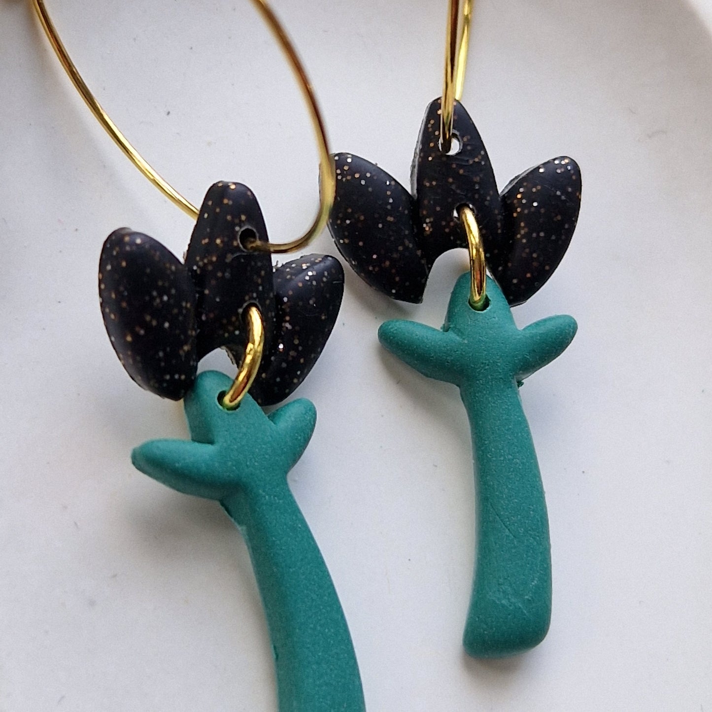 Clay Floral Dangly Earrings - Black Glitter