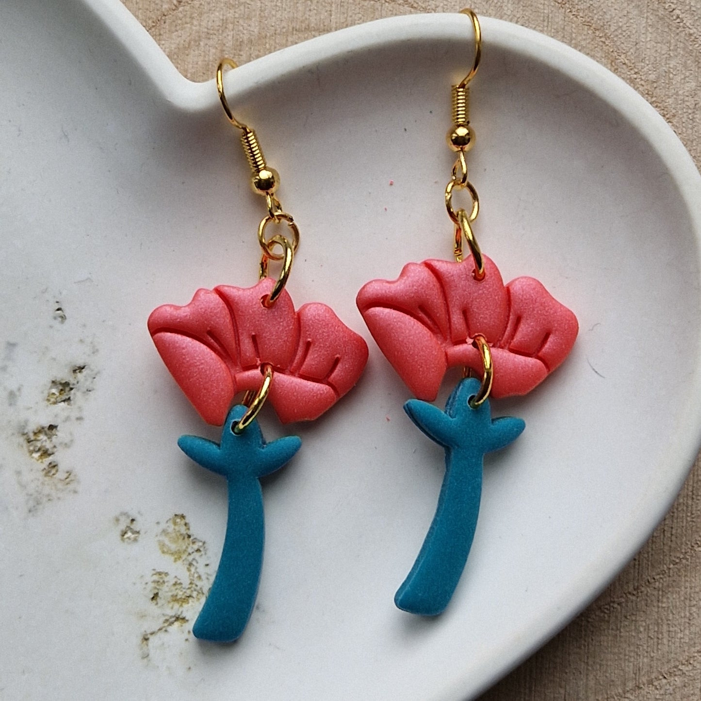 Clay Floral Dangly Earrings - Pearlescent Coral