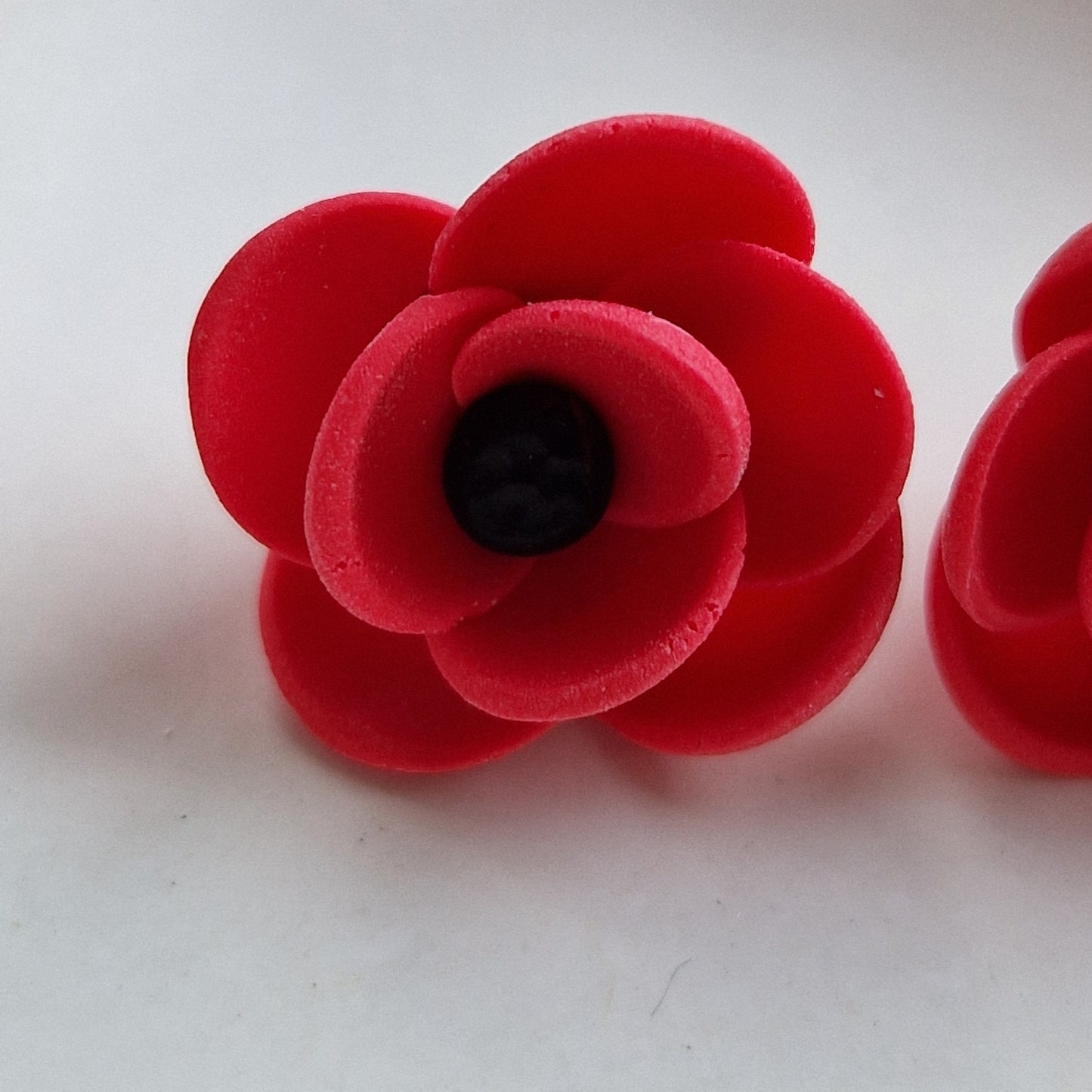 Clay Small Flower Stud Earrings - Alessia in Raspberry