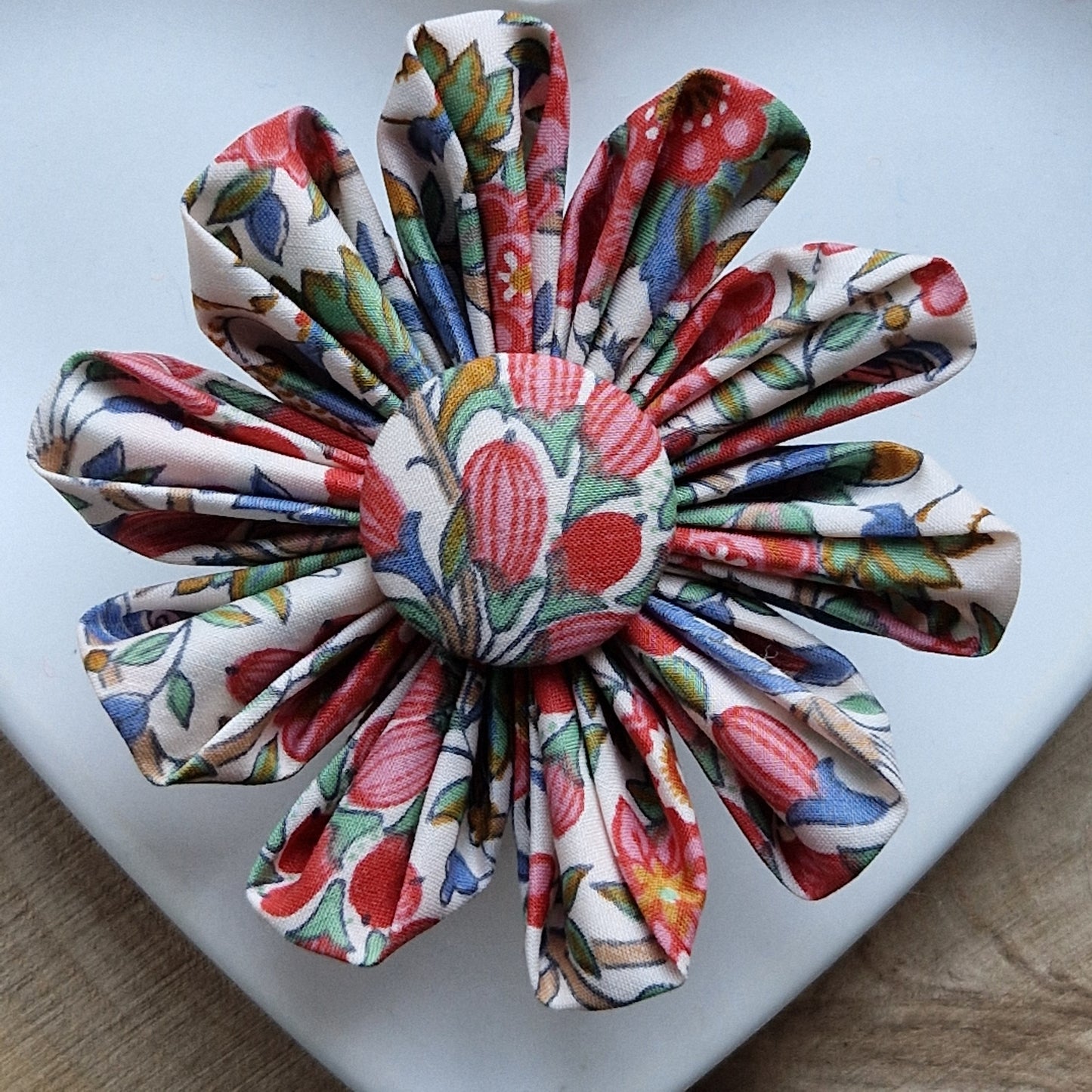 Delphine - Vintage Liberty fabric kanzashi-style flower brooch - pink floral print