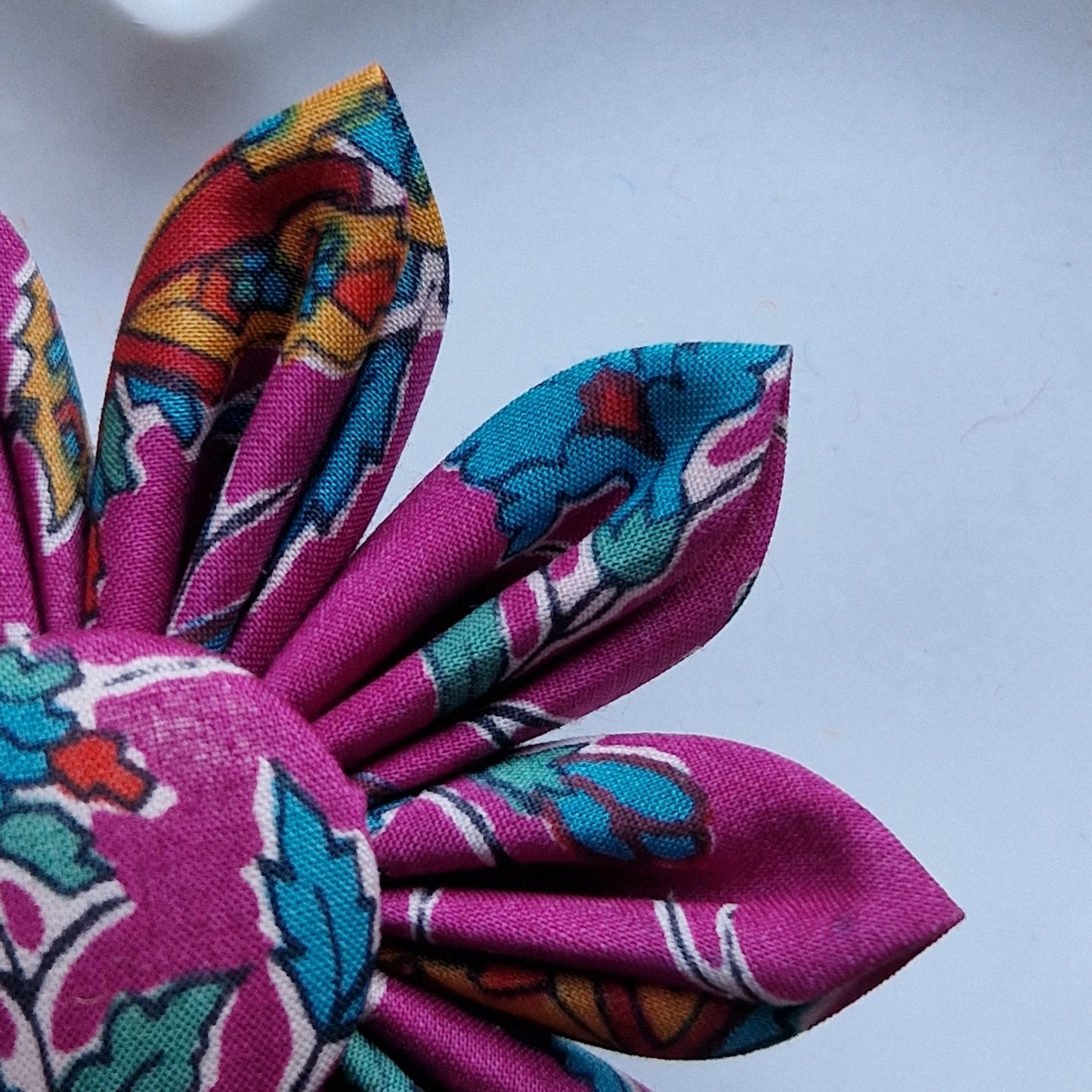 Rosa - Vintage Liberty fabric kanzashi-style flower brooch - deep pink floral print