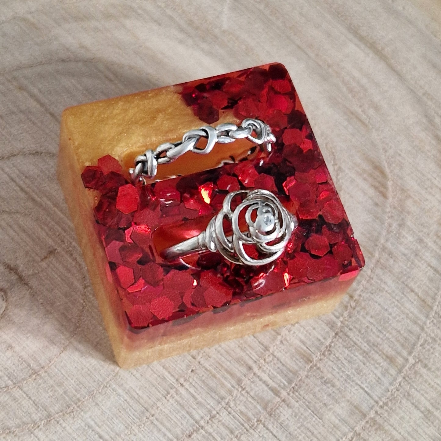 Resin Ring Holder - Red Gold