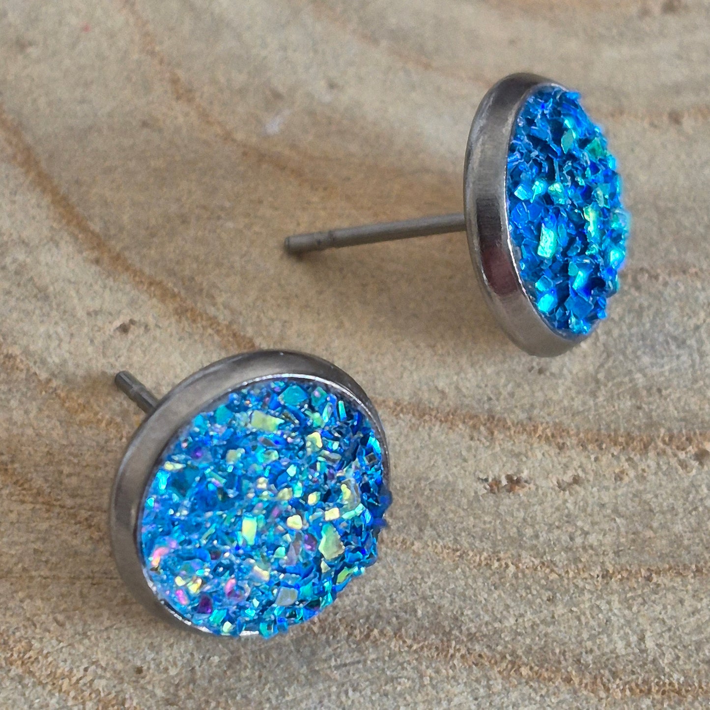 Glitter Resin 10mm Stud Earrings - Turquoise AB