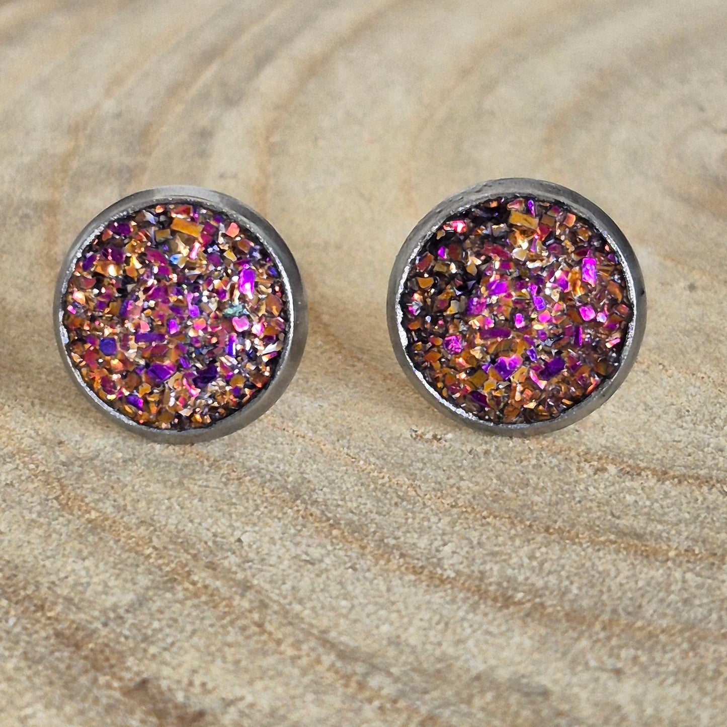 Glitter Resin 10mm Stud Earrings - Lava
