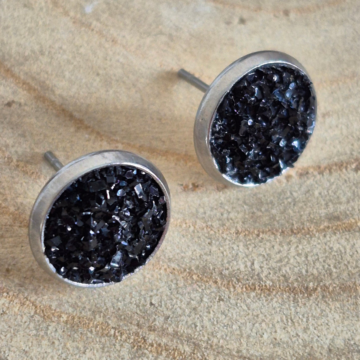 Glitter Resin 10mm Stud Earrings - Black