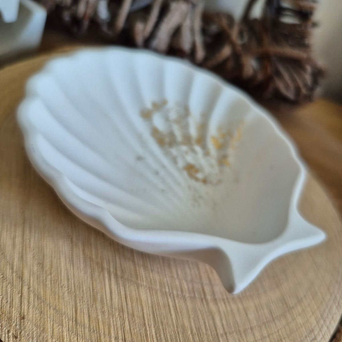 Eco Resin Shell Trinket Dish - Gold Foil