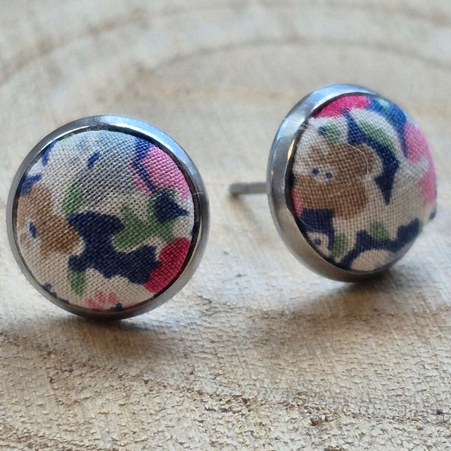 Vintage Liberty 10mm Stud Earrings - Lilac Ditsy Floral