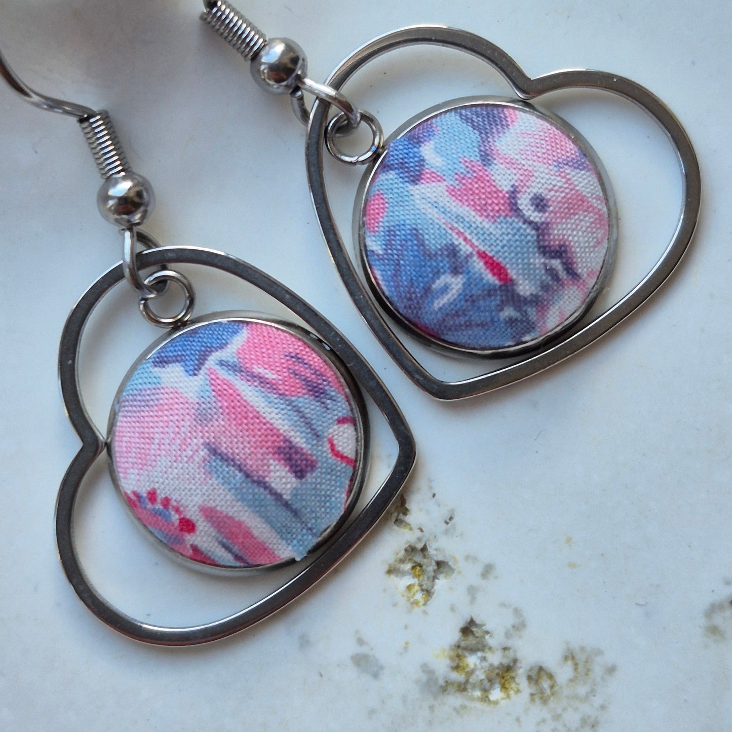 Vintage Liberty 12mm Dangle Heart Earrings - Pink Daisy