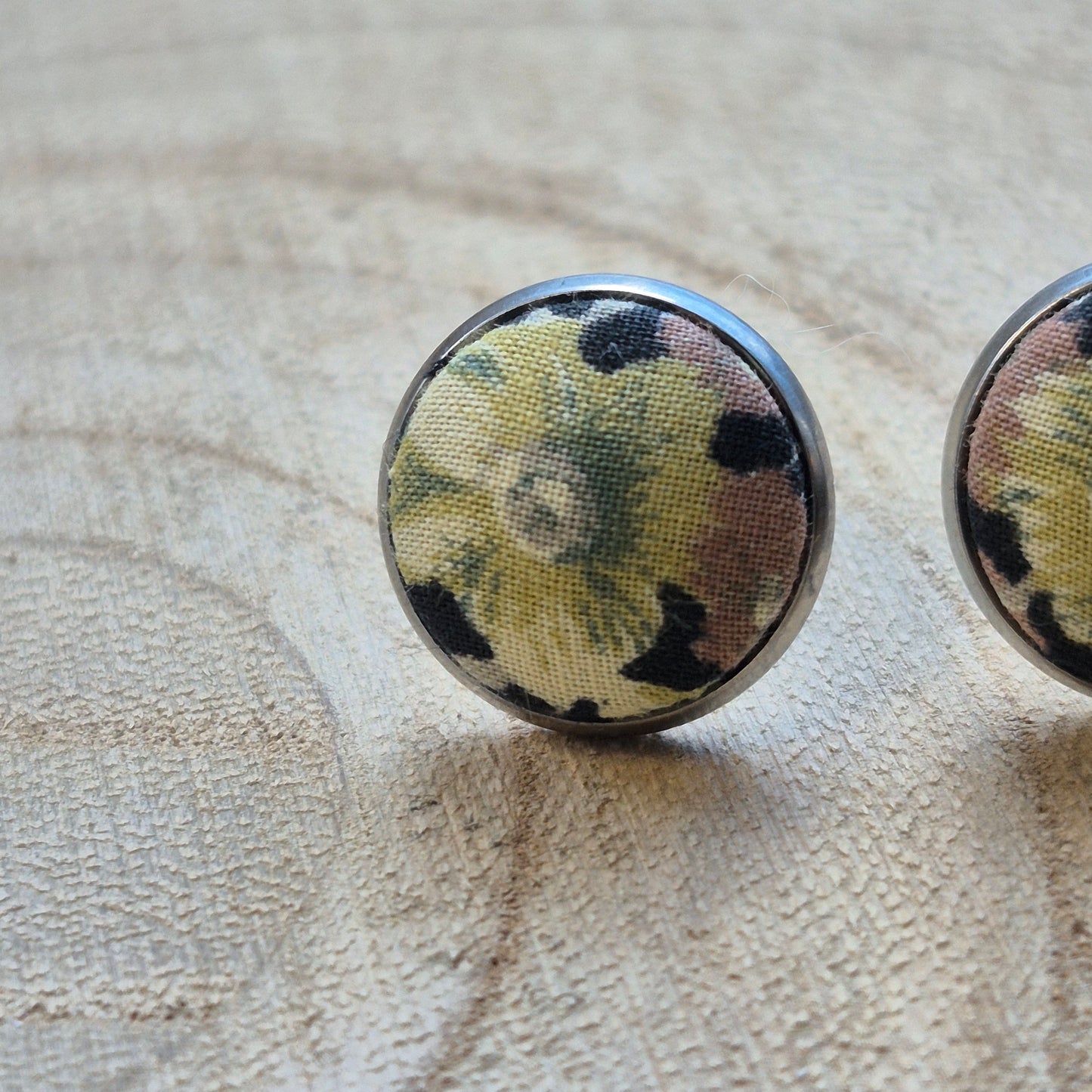 Vintage Liberty 12mm Stud Earrings - Beige Flower