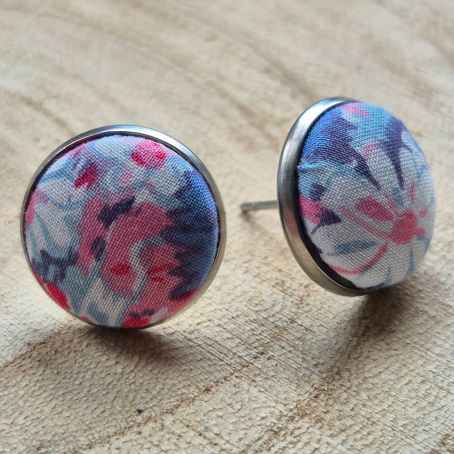 Vintage Liberty 14mm Stud Earrings - Pink Daisy
