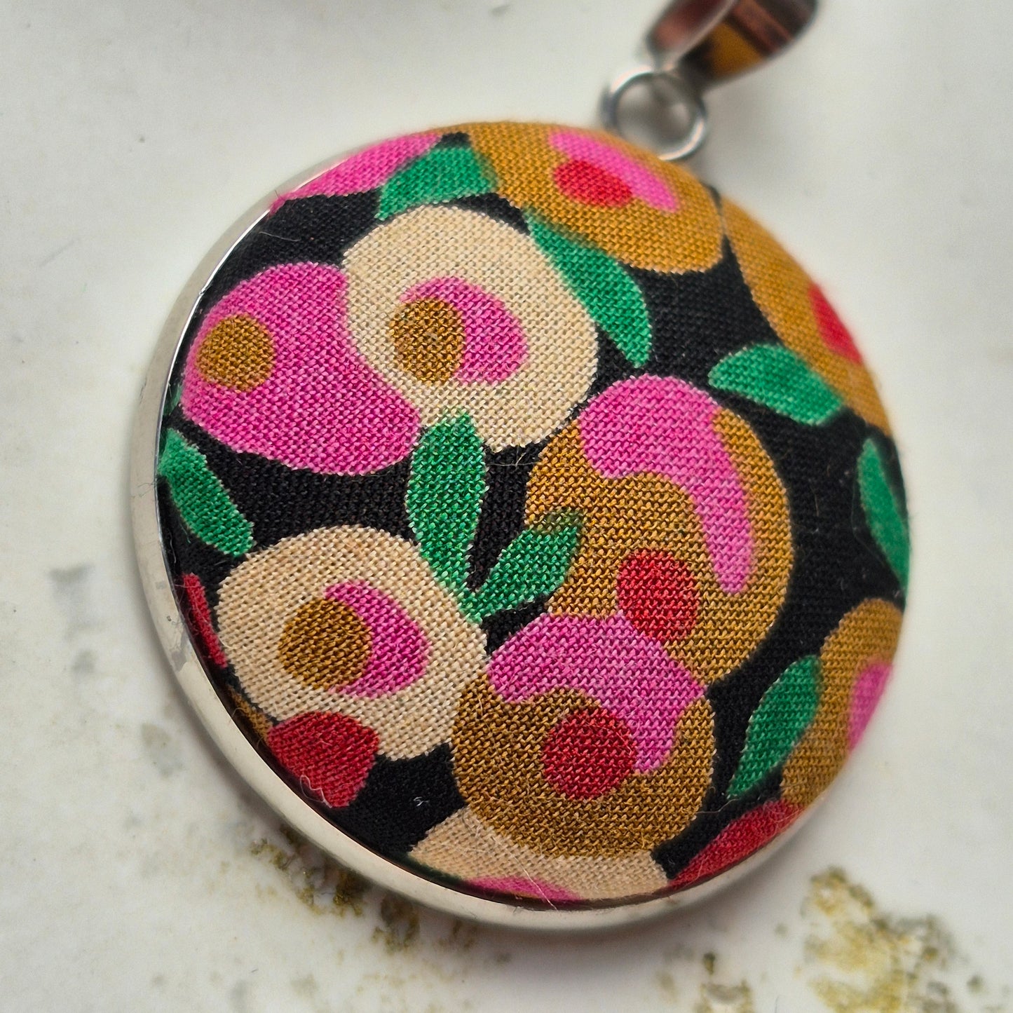 Vintage Liberty 25mm Pendant - Pink Berries