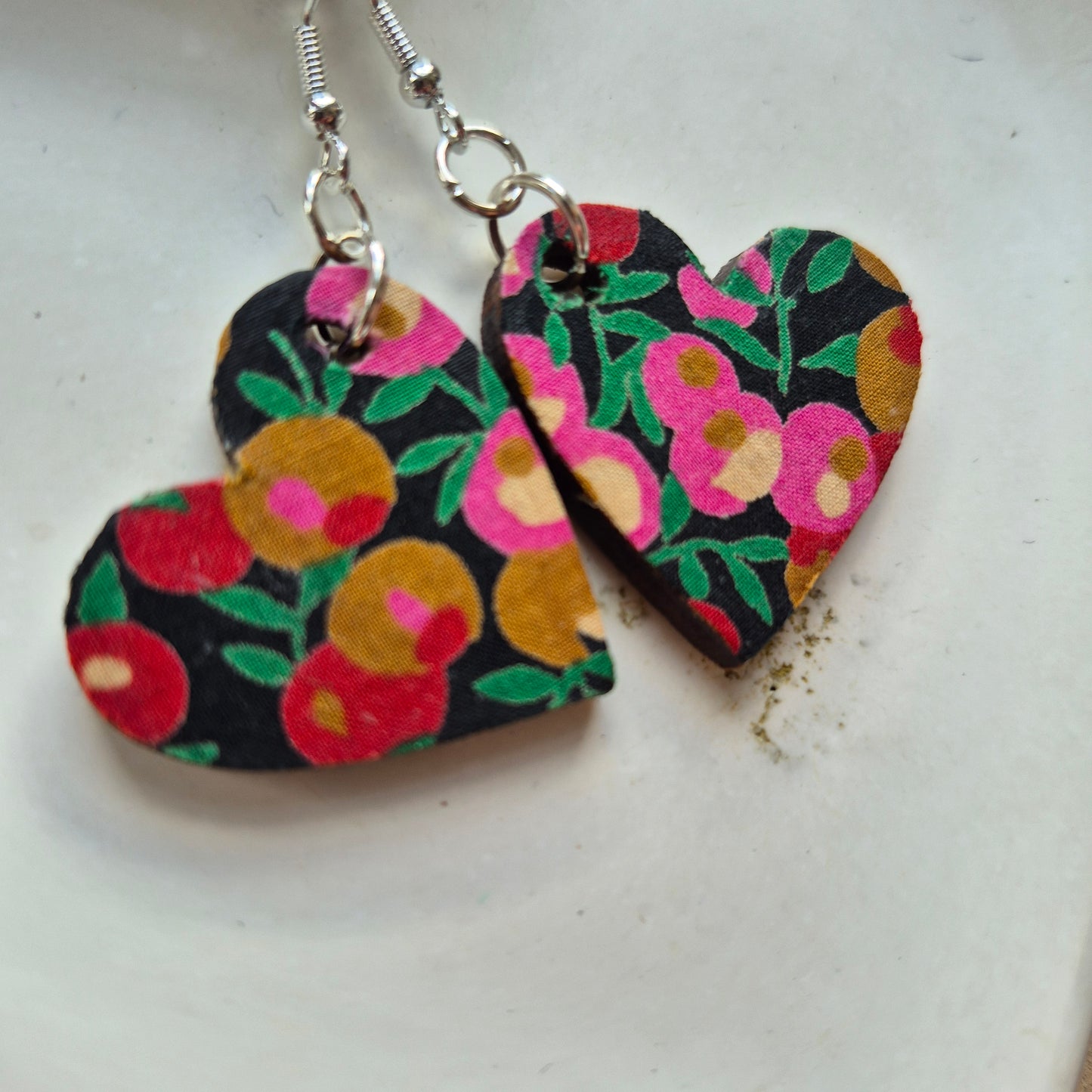 Vintage Liberty Heart Dangle Earrings - Pink Berries