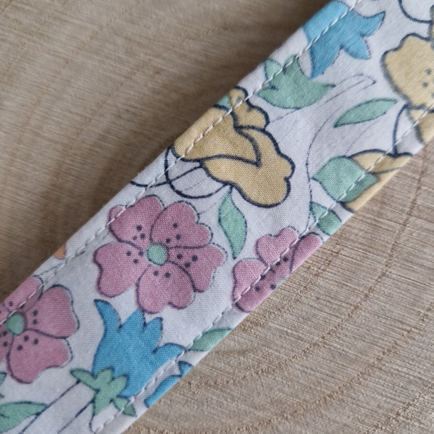 Vintage Liberty Print Wrist Keyring - Pastel Flowers