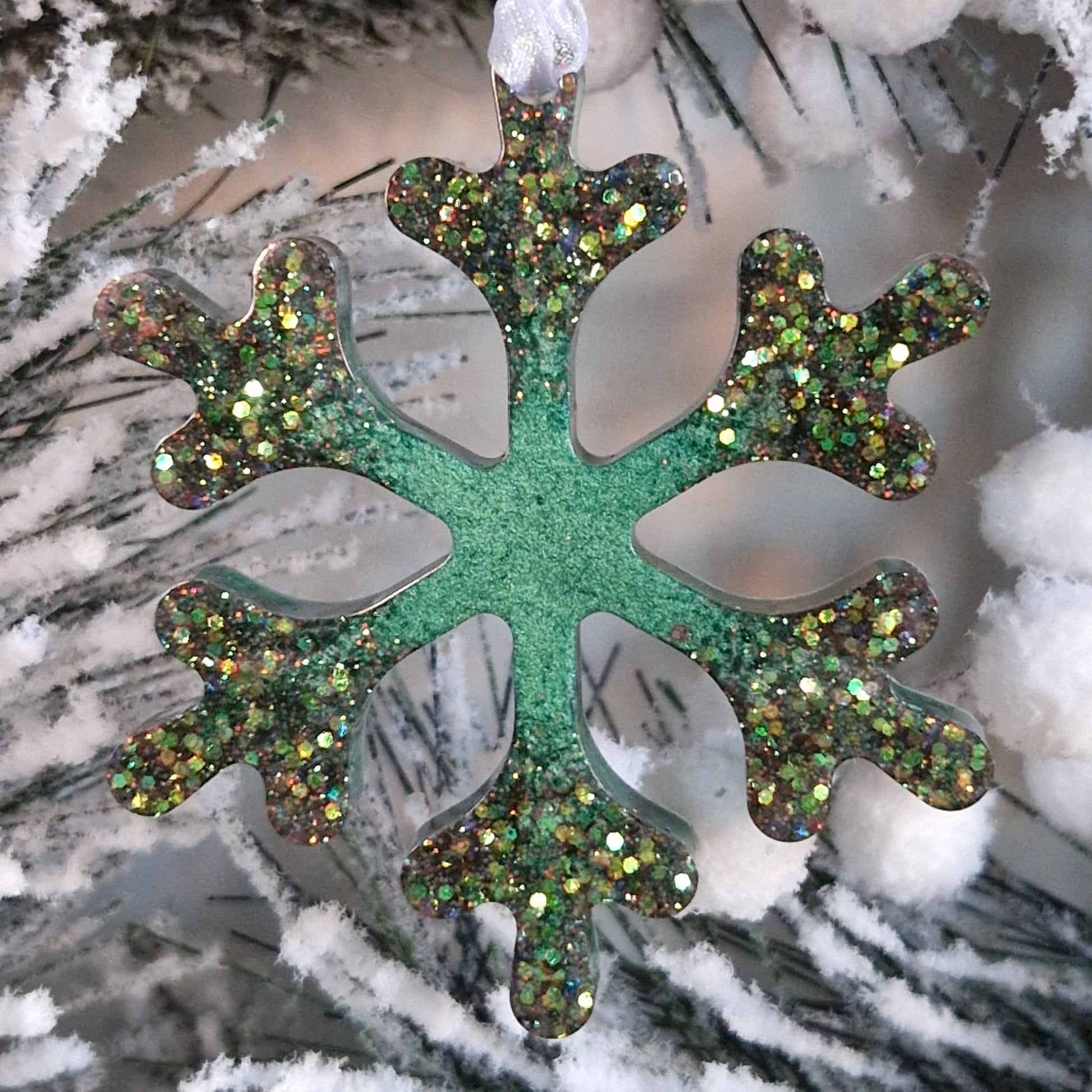 Green resin snowflake decoration
