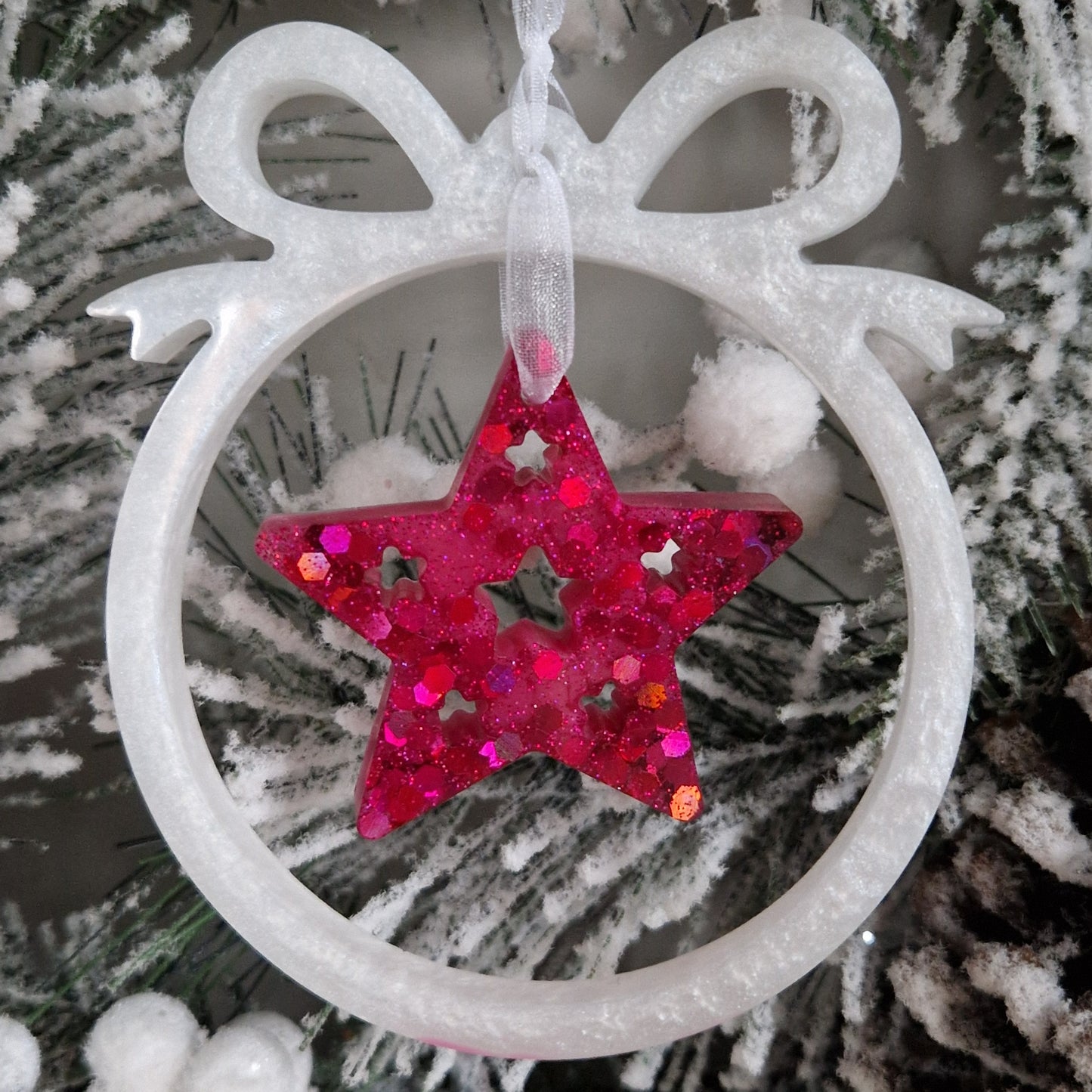 Resin Bauble Decoration - Fuchsia Star