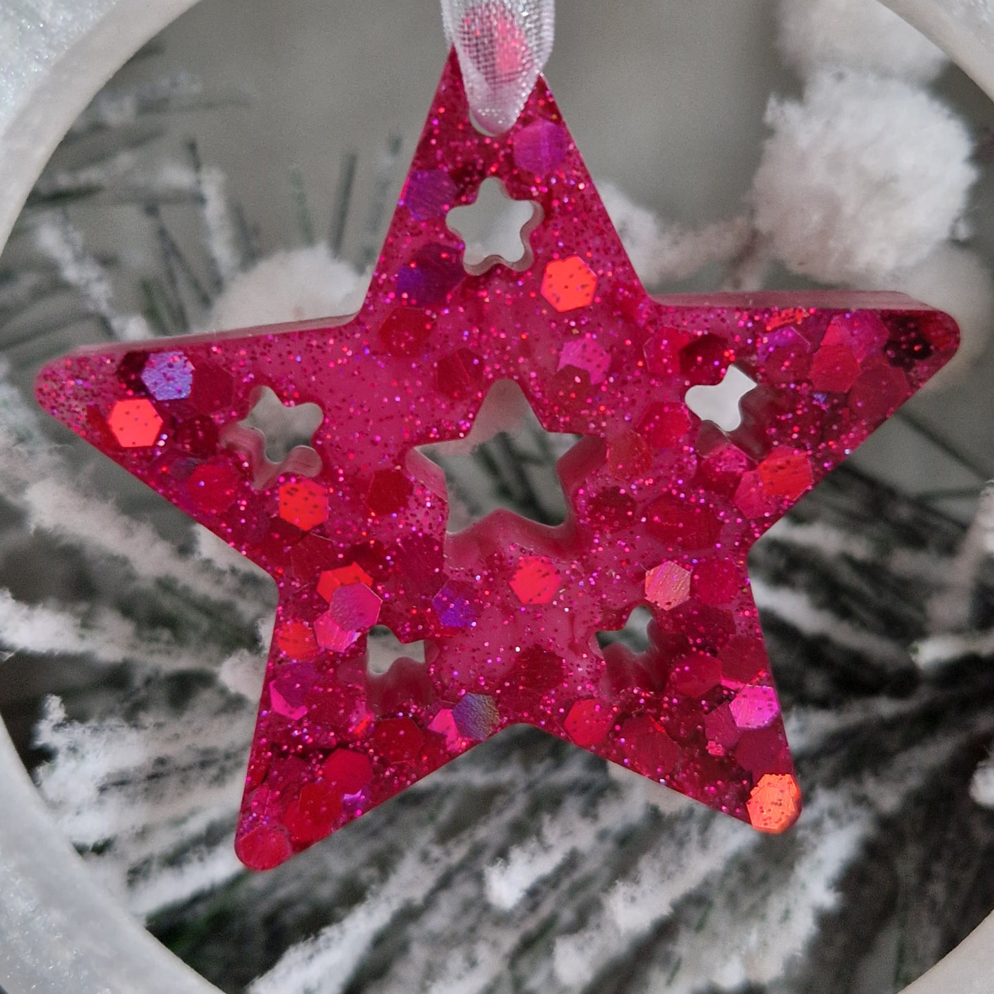 Resin Bauble Decoration - Fuchsia Star