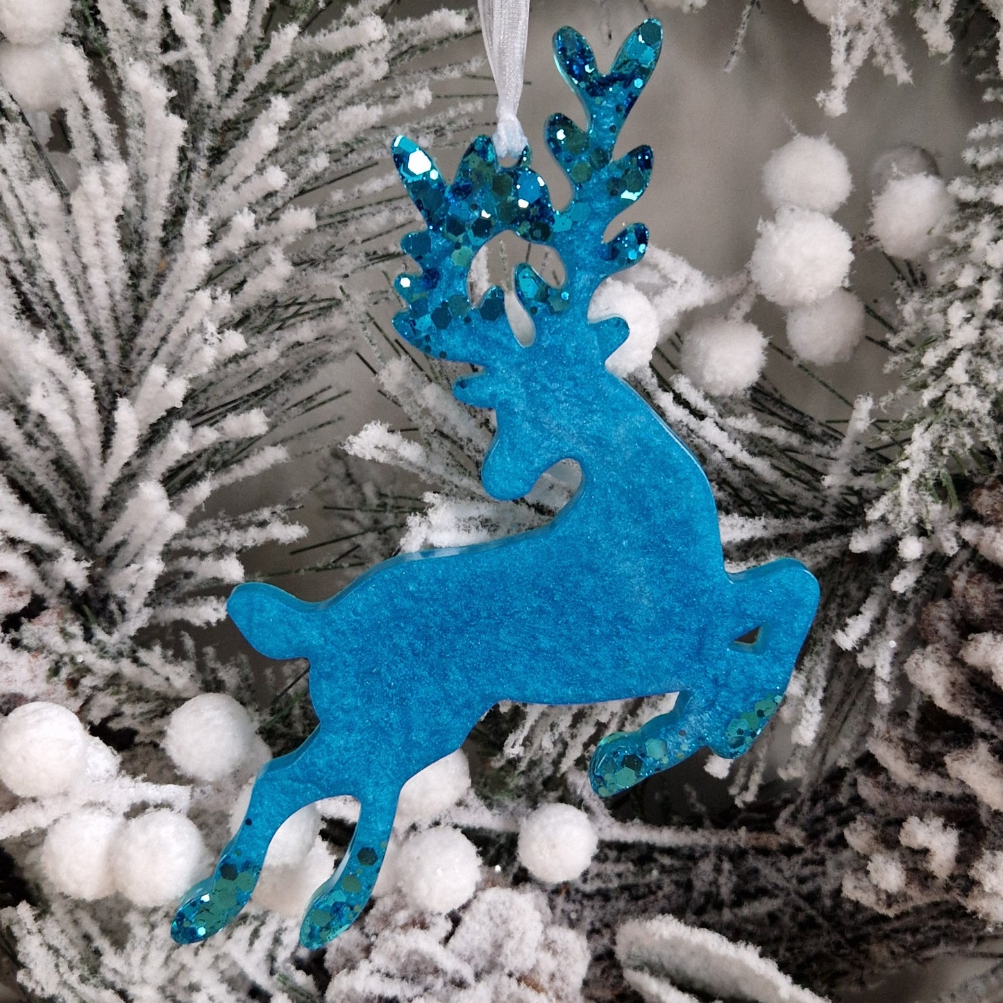 Resin Reindeer Decoration - Mistletoe in Turquoise Sparkle