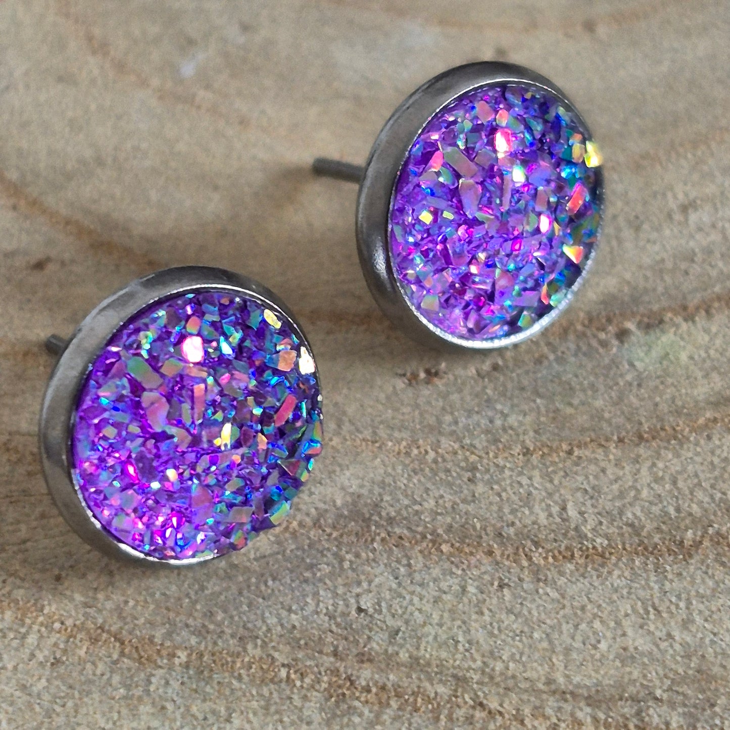 Glitter Resin 10mm Stud Earrings - Lilac AB