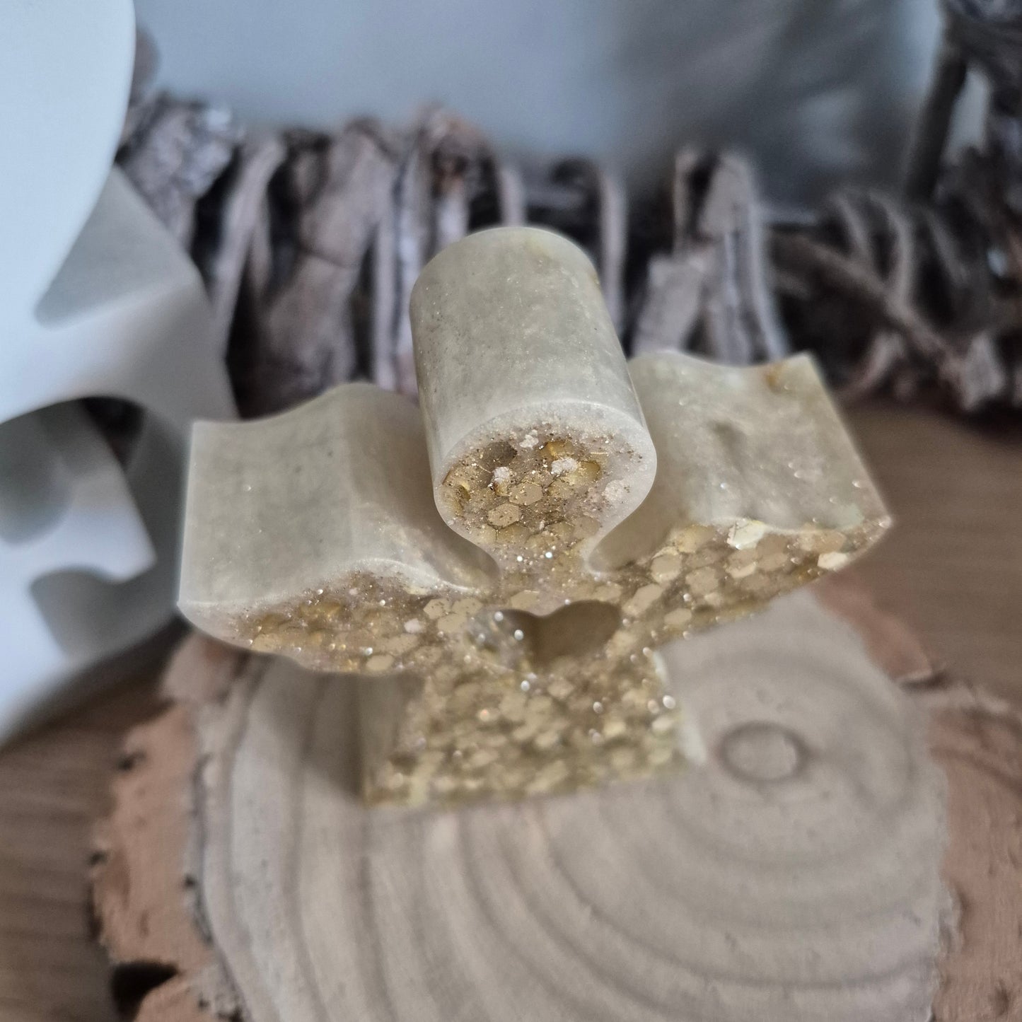 Resin Angel Decoration - Golden Sparkle