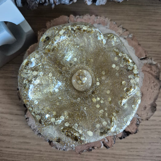 Resin Rose Ring Holder - Golden Syrup Sponge