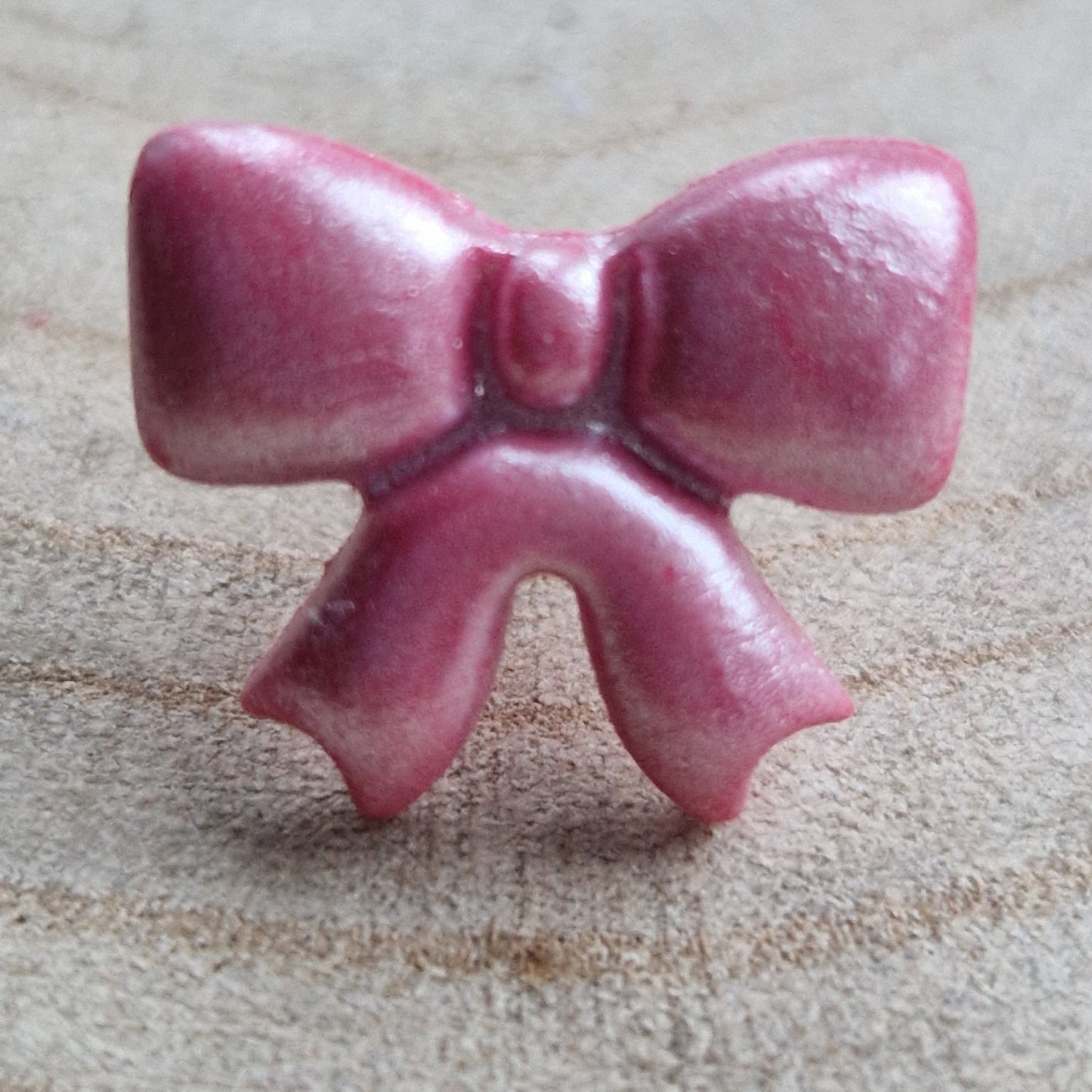 Clay Mini Bow Stud Earrings - Raspberry Pearl