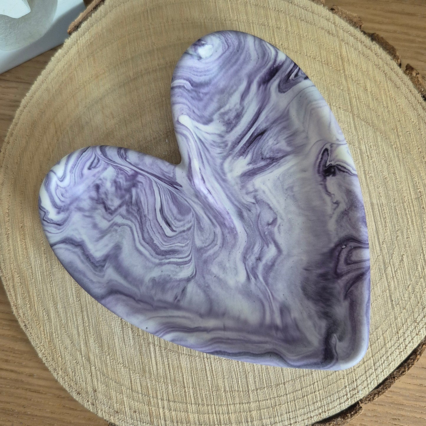 Eco Resin Modern Heart Trinket Dish - Blackcurrant