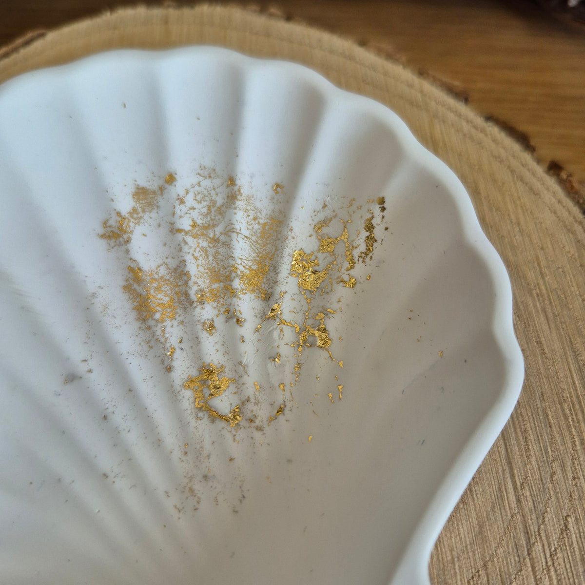 Eco Resin Shell Trinket Dish - Gold Foil