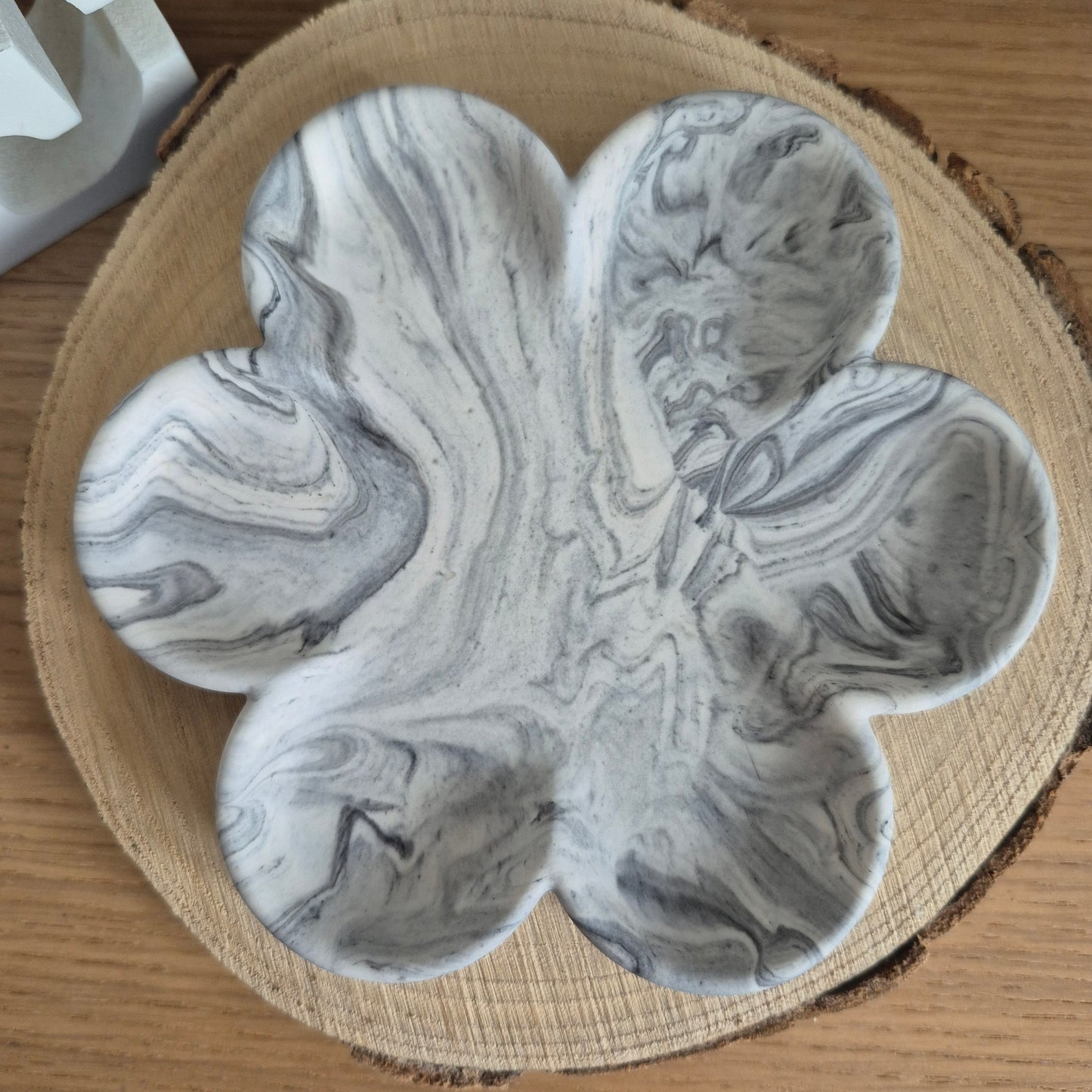 Eco Resin Large Bloom Trinket Dish - Black