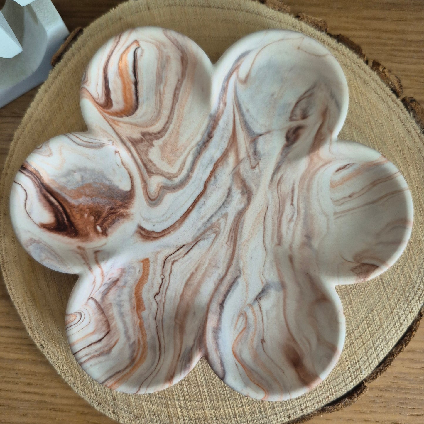 Eco Resin Large Bloom Trinket Dish - Chocolate Bronze