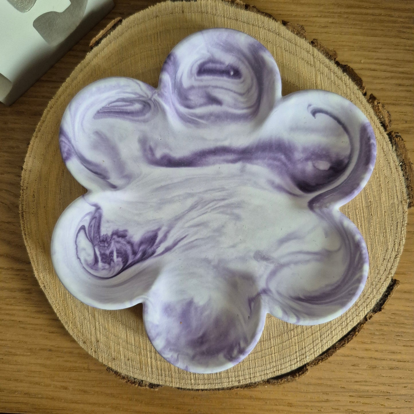 Eco Resin Large Bloom Trinket Dish - Blackcurrant