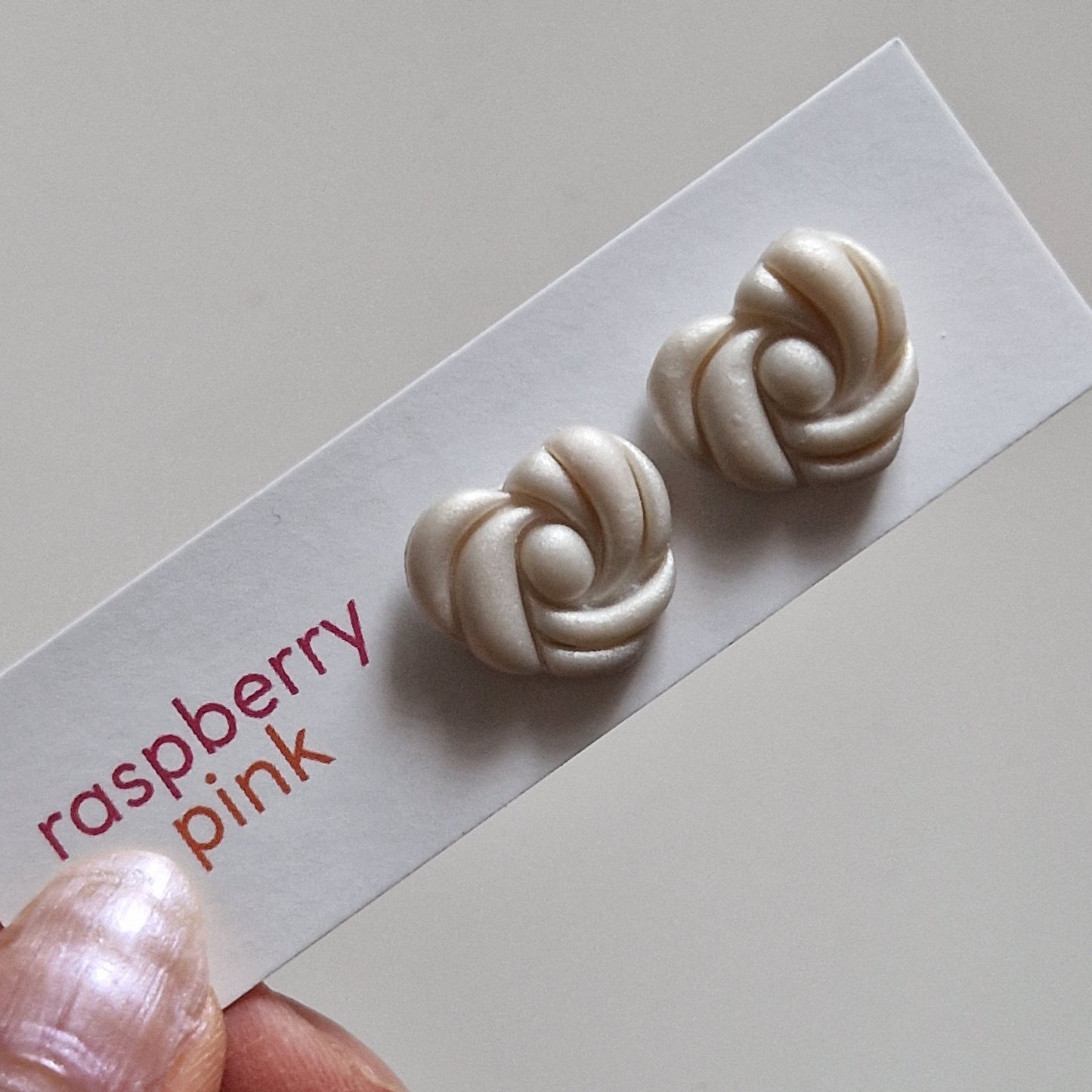 Clay Swirl Heart Stud Earrings - Pearl