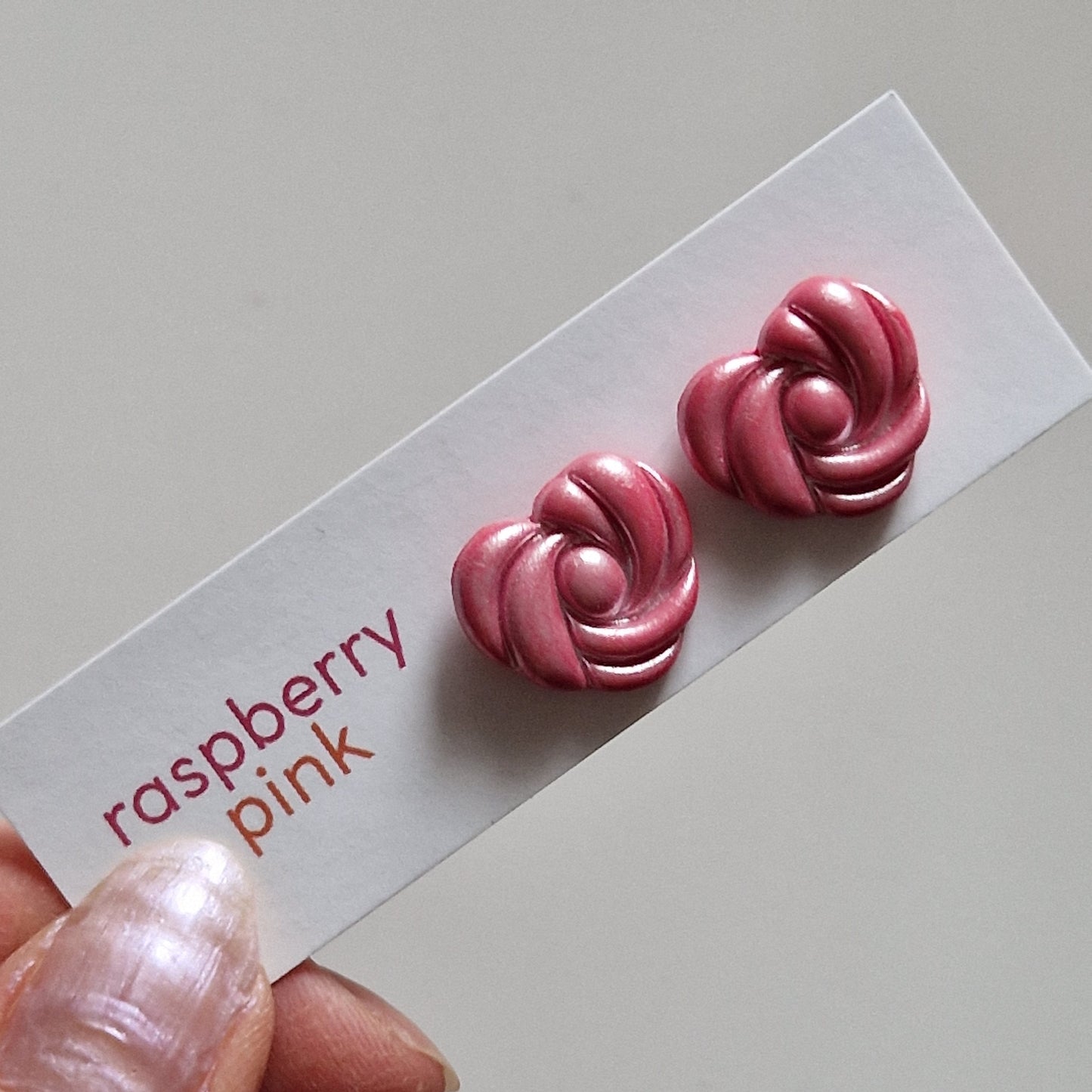 Clay Swirl Heart Stud Earrings - Raspberry Pearl