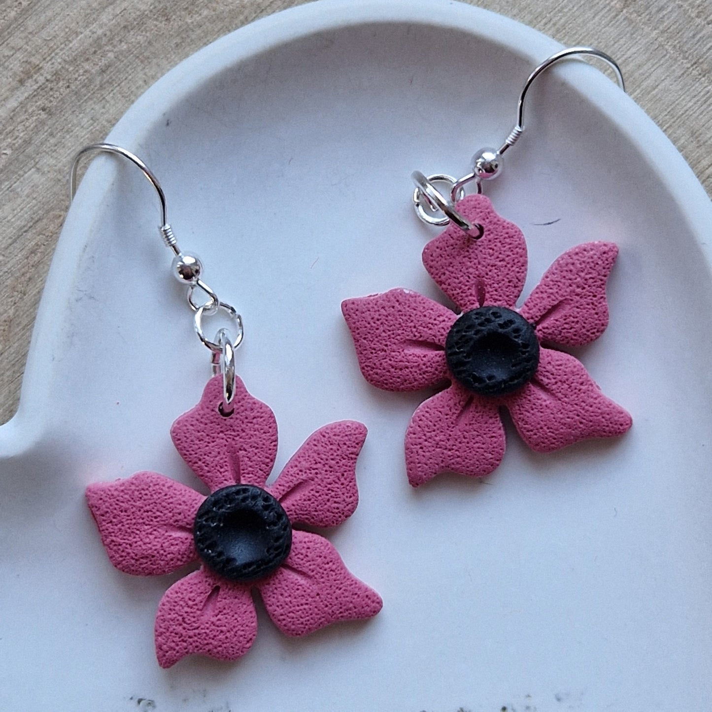 Clay Flower Earrings - Gessica with Five Petals in Deep Red