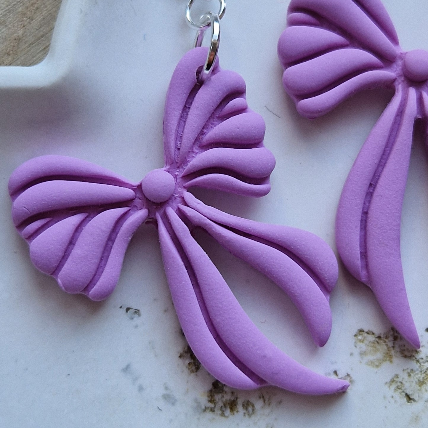 Clay Bow Earrings - Camilla in Lilac